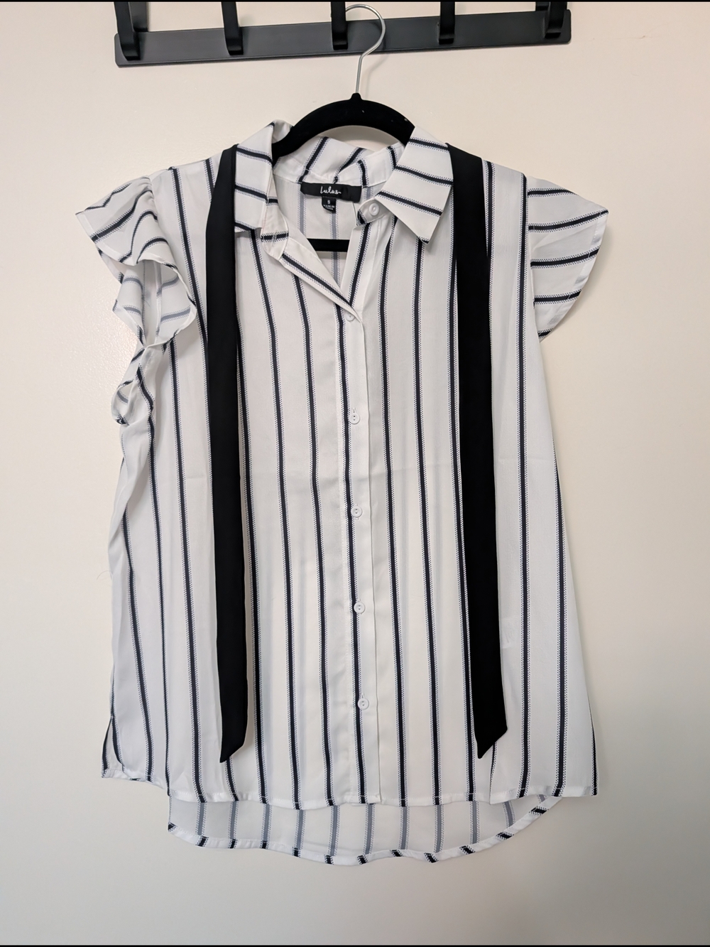 Lulu's White Vertical Stripe Tie-Neck Button Down Top Sz S NWT